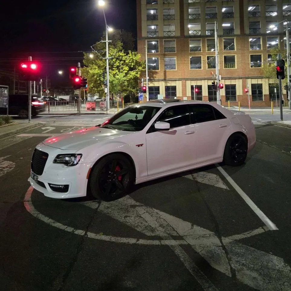 Chrysler 300 SRT